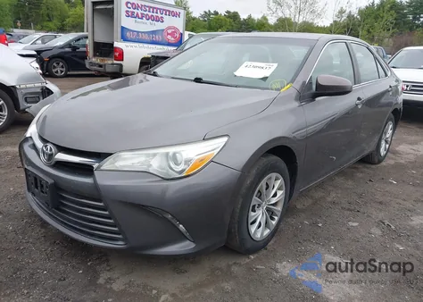 2015 Toyota Camry Le z USA, uszkodzony, nr VIN 4T1BF1FKXFU003359